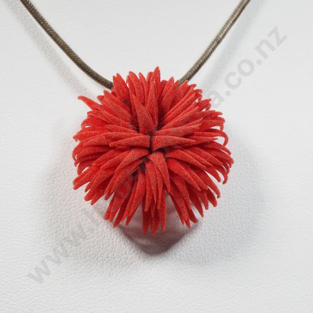 Sterling Silver Chain With Floral Pendant. Vendor Purchased Form Gallery Image 1++