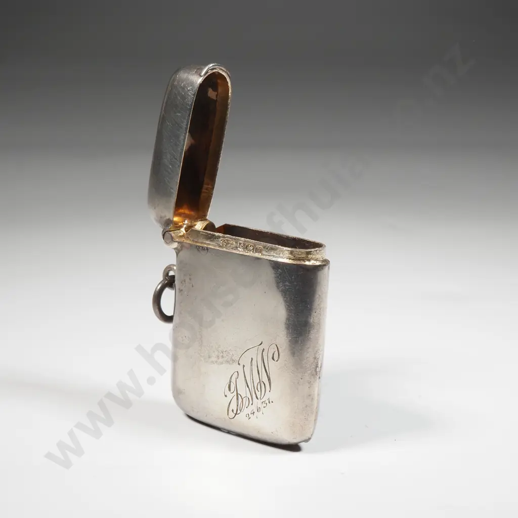 Sterling Silver Vesta Case Engraved JMN 24/7/31. Image 1++