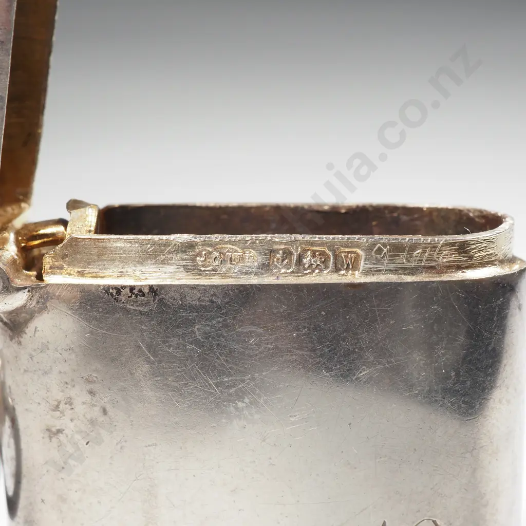 Sterling Silver Vesta Case Engraved JMN 24/7/31. Image 1++