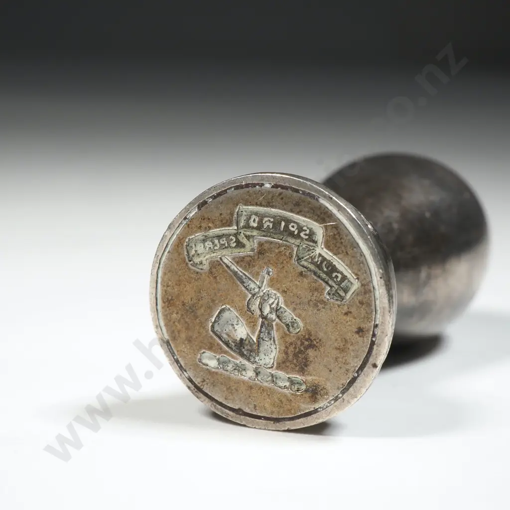 Sterling Silver Crested Seal w English Hallmarks Image 1++