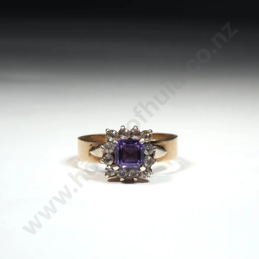 9ct Gold & Purple Gem Ring Image 1++