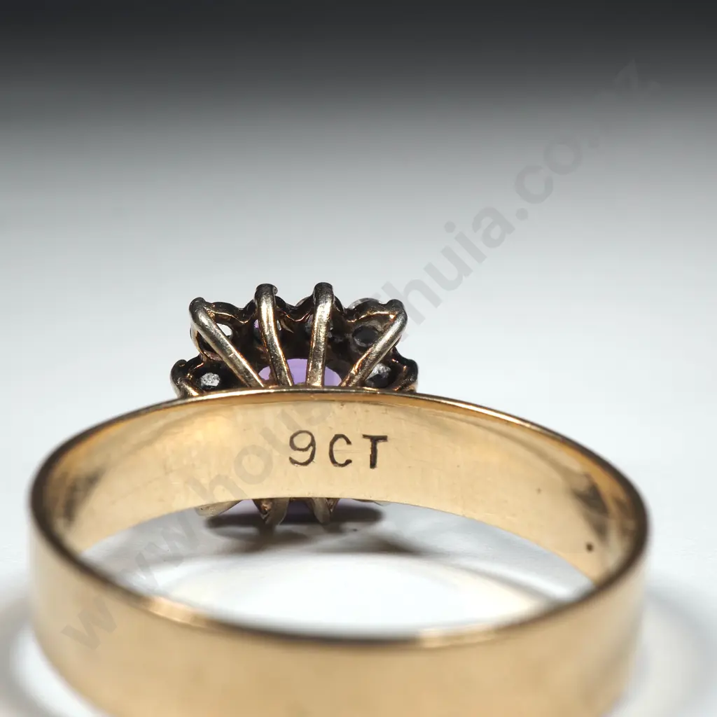 9ct Gold & Purple Gem Ring Image 1++