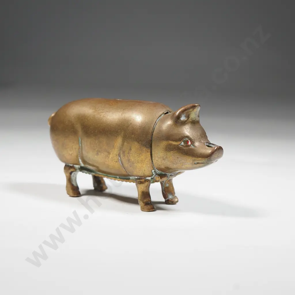 Brass Figural Pig Vesta Case Image 1++