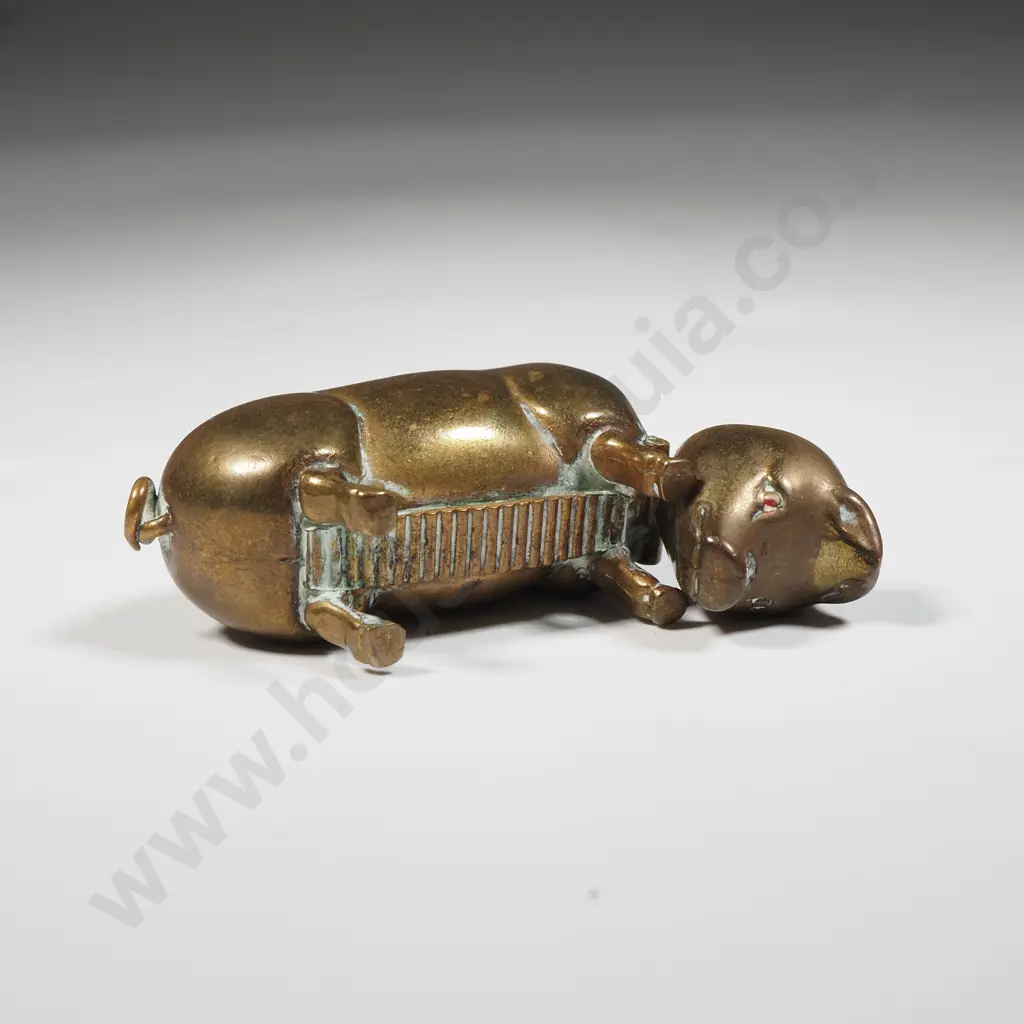 Brass Figural Pig Vesta Case Image 1++
