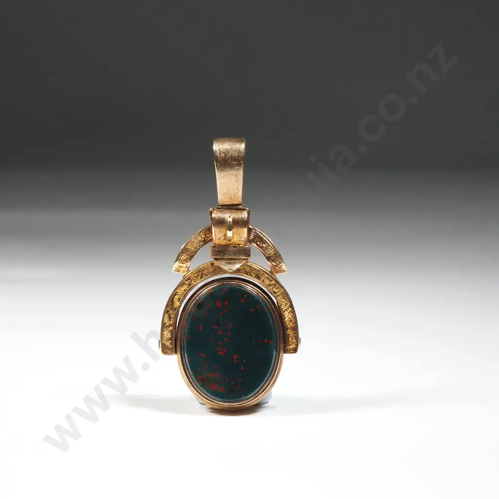 Excellent 9ct Gold Masonic Bloodstone Spinner Image 1++