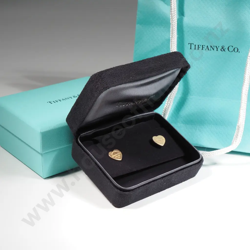 Cased Tiffany & Co 18ct Gold heart Earrings Image 1++