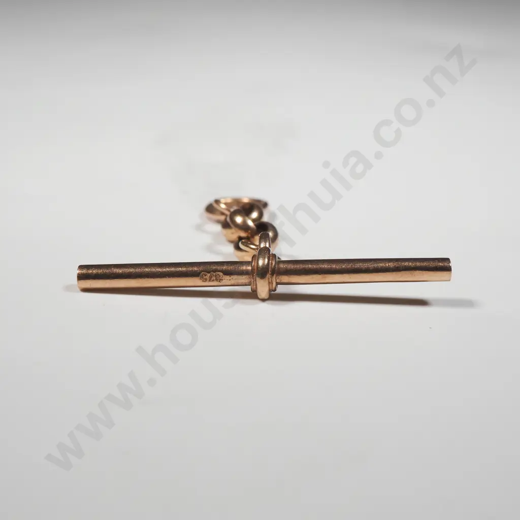 9ct Gold T Bar Pendant Image 1++