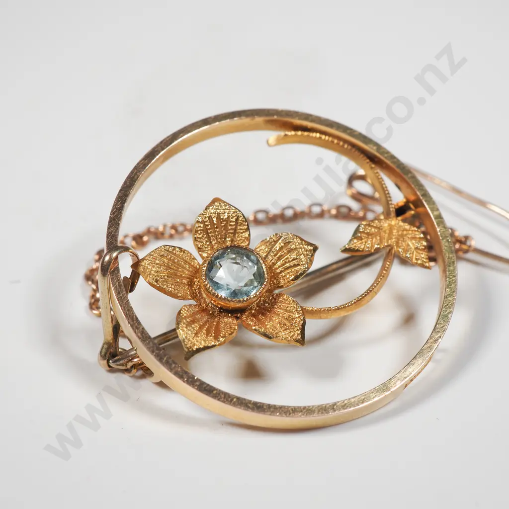 15ct Gold Aquamarine Flower Brooch Image 1++