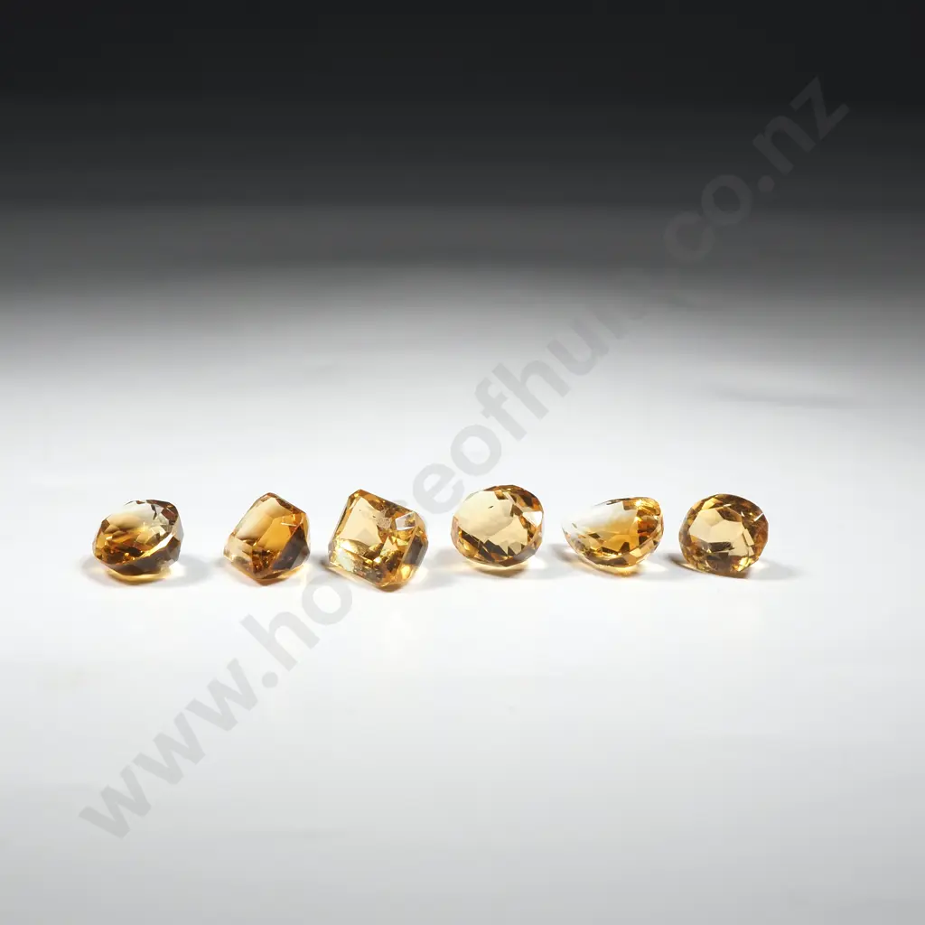 Ex-jewellers Stock: Assorted Cut Orange Stones Image 1++
