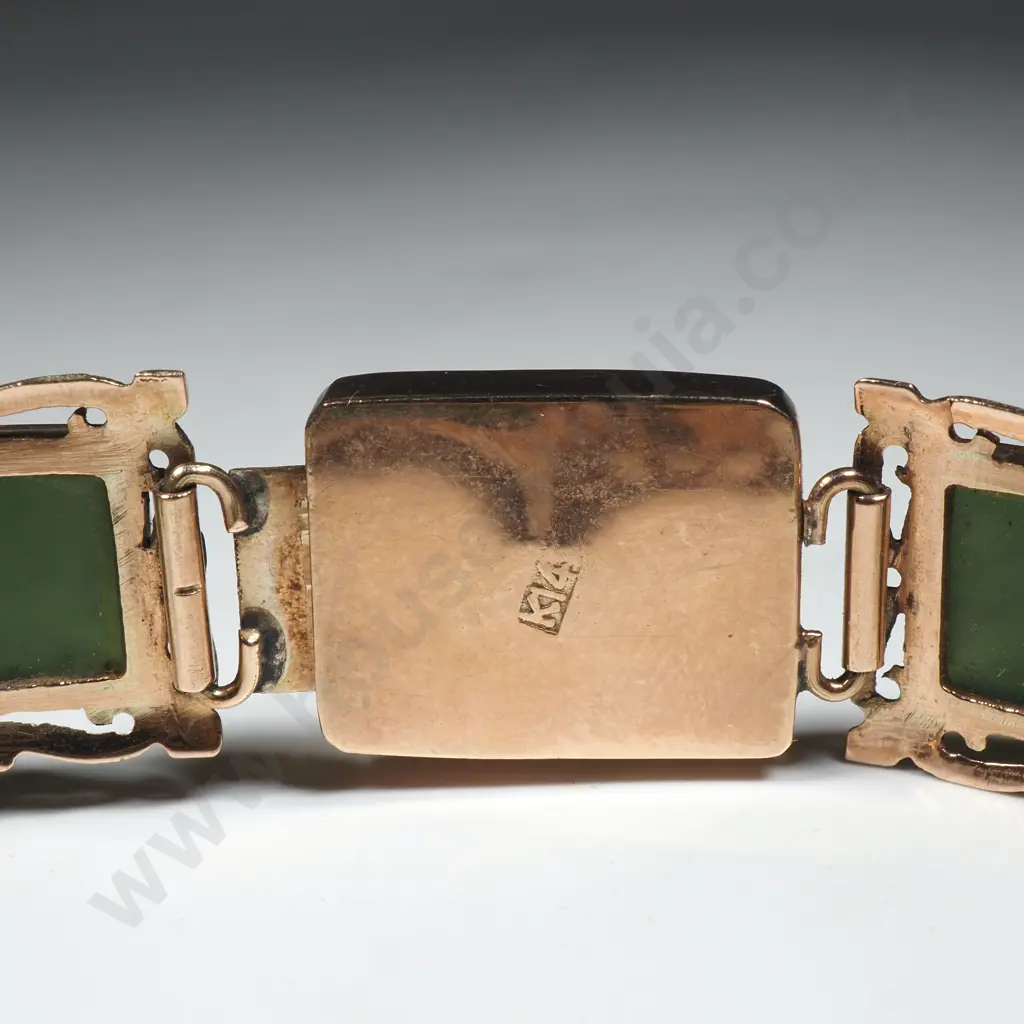 14ct Gold Jade Bracelet w Oriental Themes Image 1++