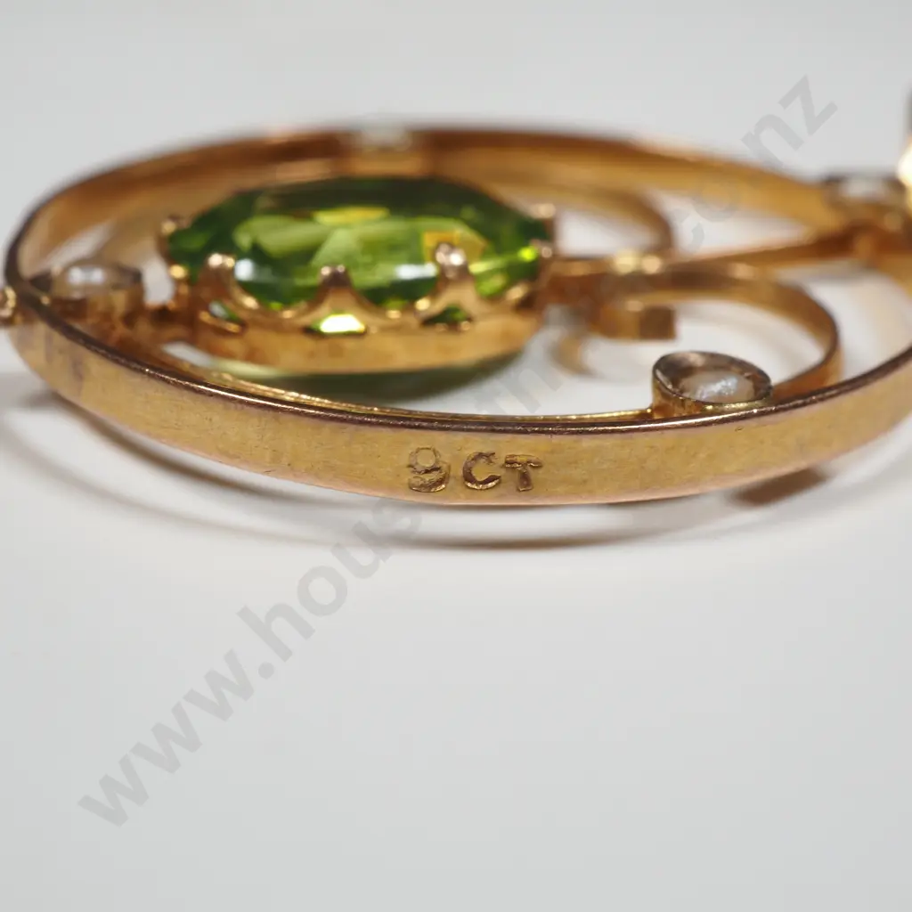Edwardian 9ct Gold & Green Gem Pendant Image 1++
