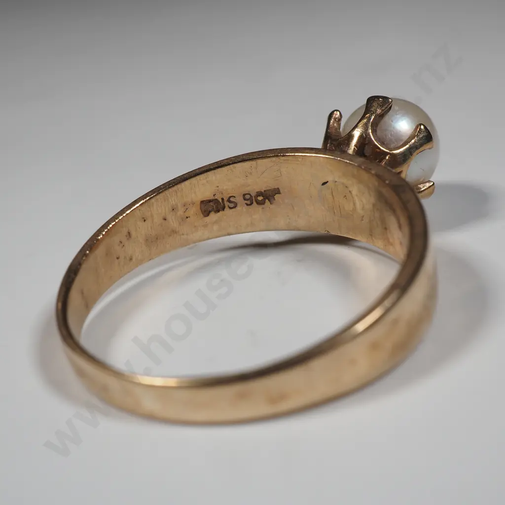 9ct Gold Solitaire Pearl Ring Image 1++