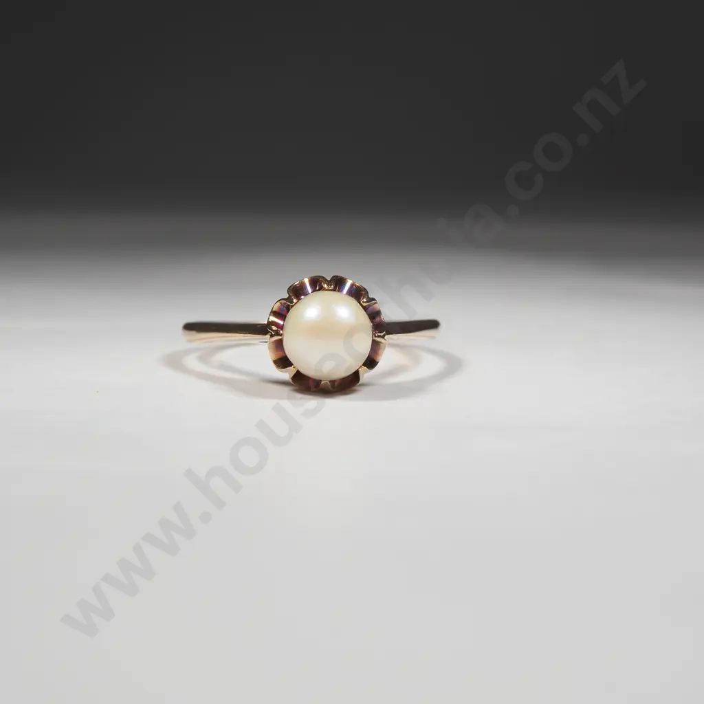9ct Gold Pearl Ring Image 1++