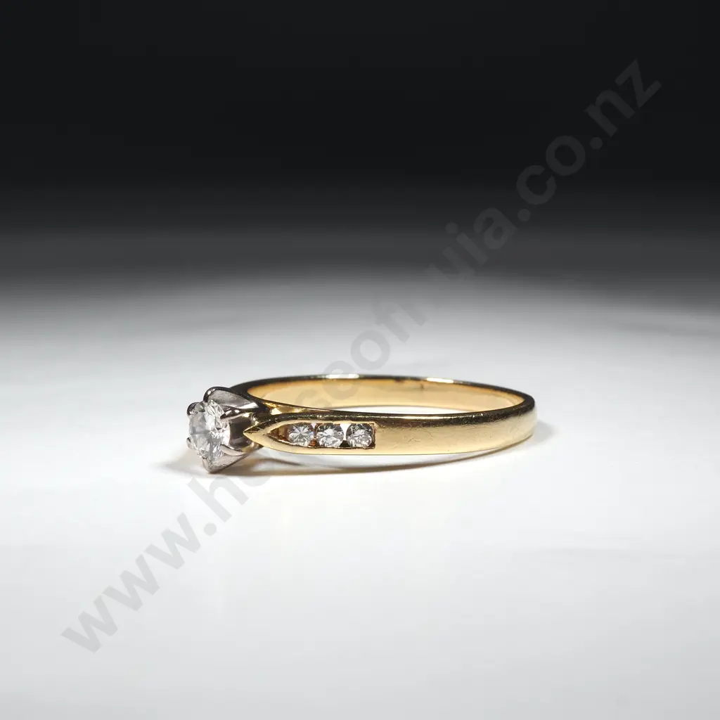 18ct Yellow Gold & White Gold Solitaire Diamond Ring - Evaluation $3,790 Image 1++