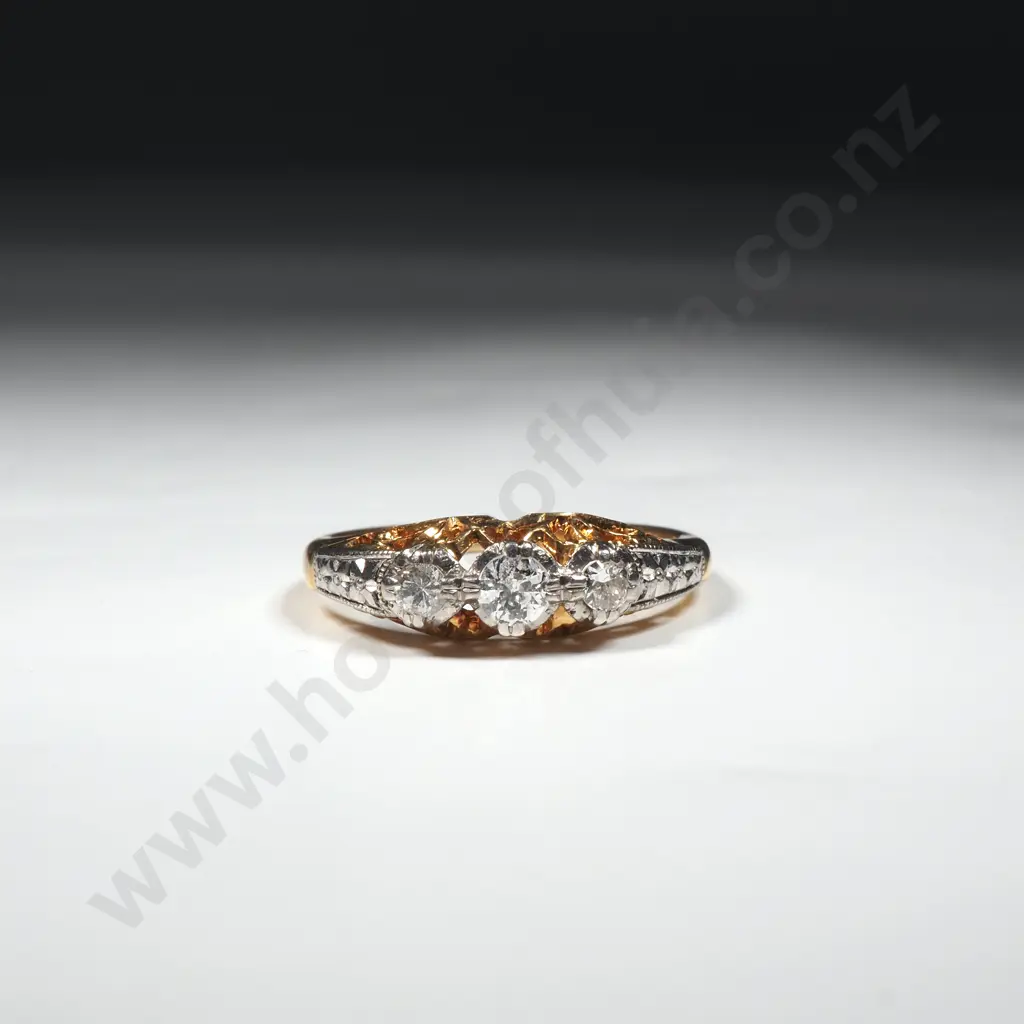 18 ct Yellow Gold & Platinum Solitaire Diamond Set Filigree Ring- Evaluation of $2,990 Image 1++