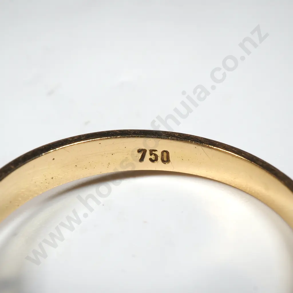 18 ct Yellow Gold & White Gold Solitaire Diamond Ring- Evaluation of $3,500 Image 1++