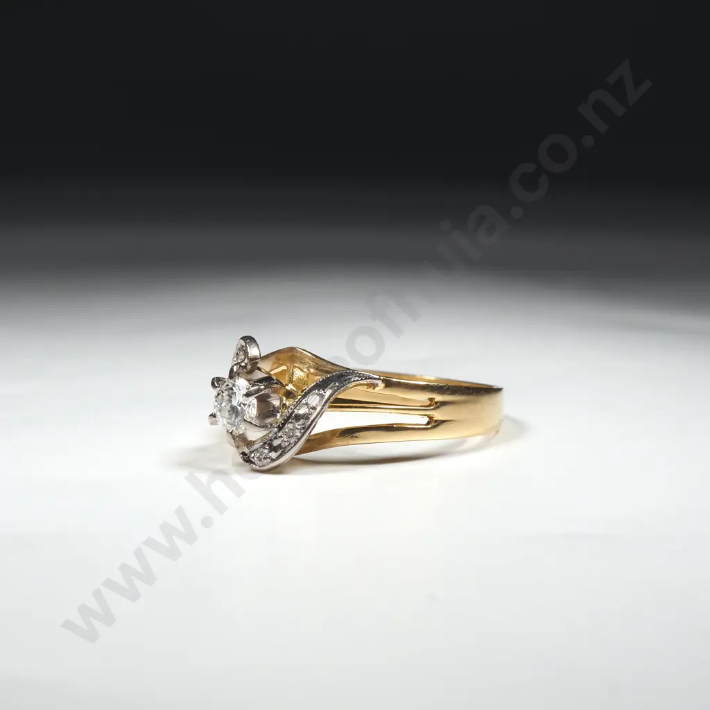 18ct Gold Solitaire Diamond Ring- Evaluation of $3,790 Image 1++