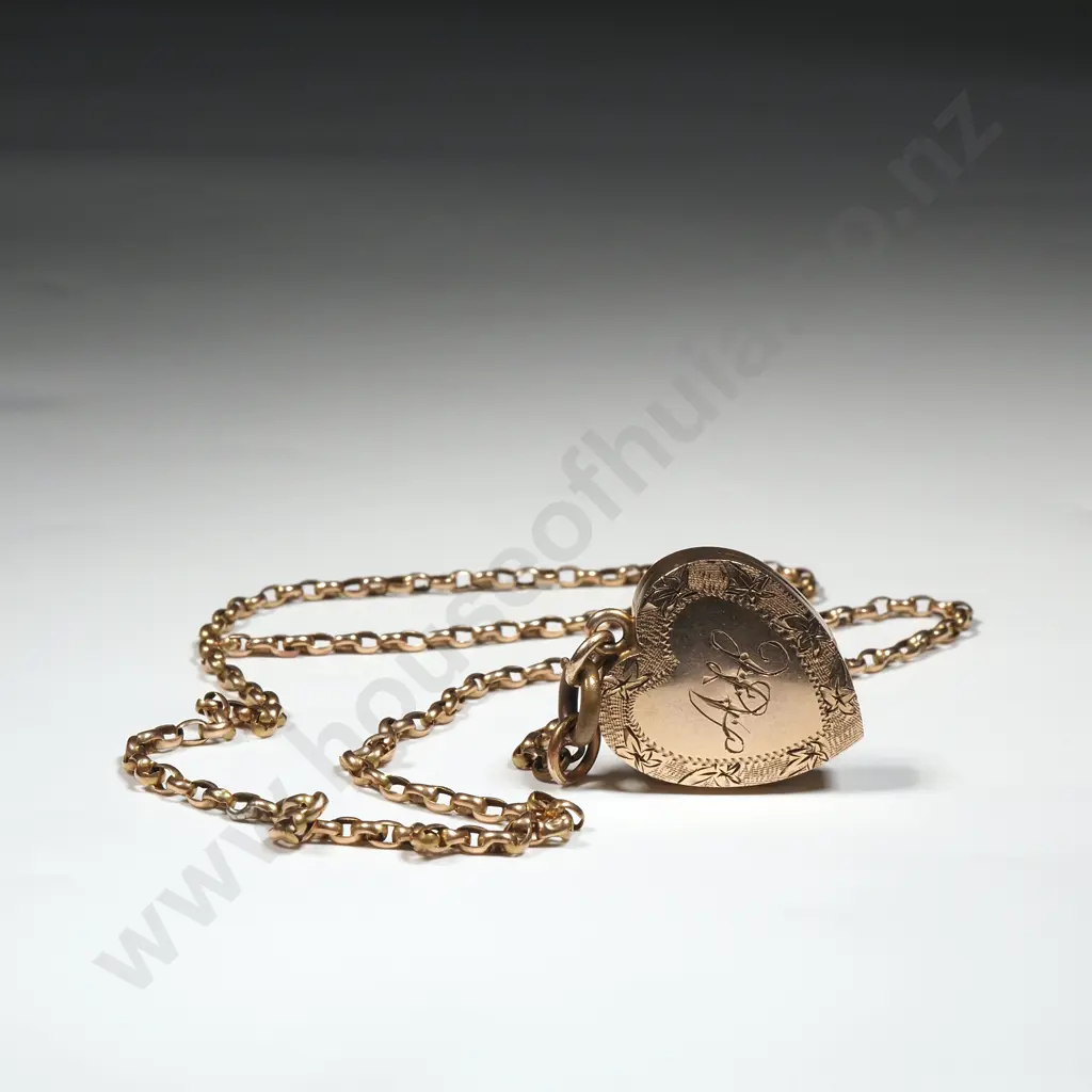 9ct Gold Locket & Muff Chain Image 1++