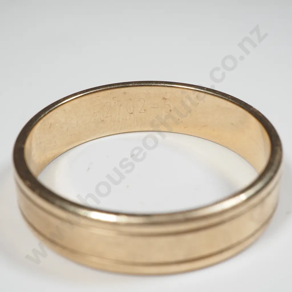 10ct Gold Wedding Band Image 1++