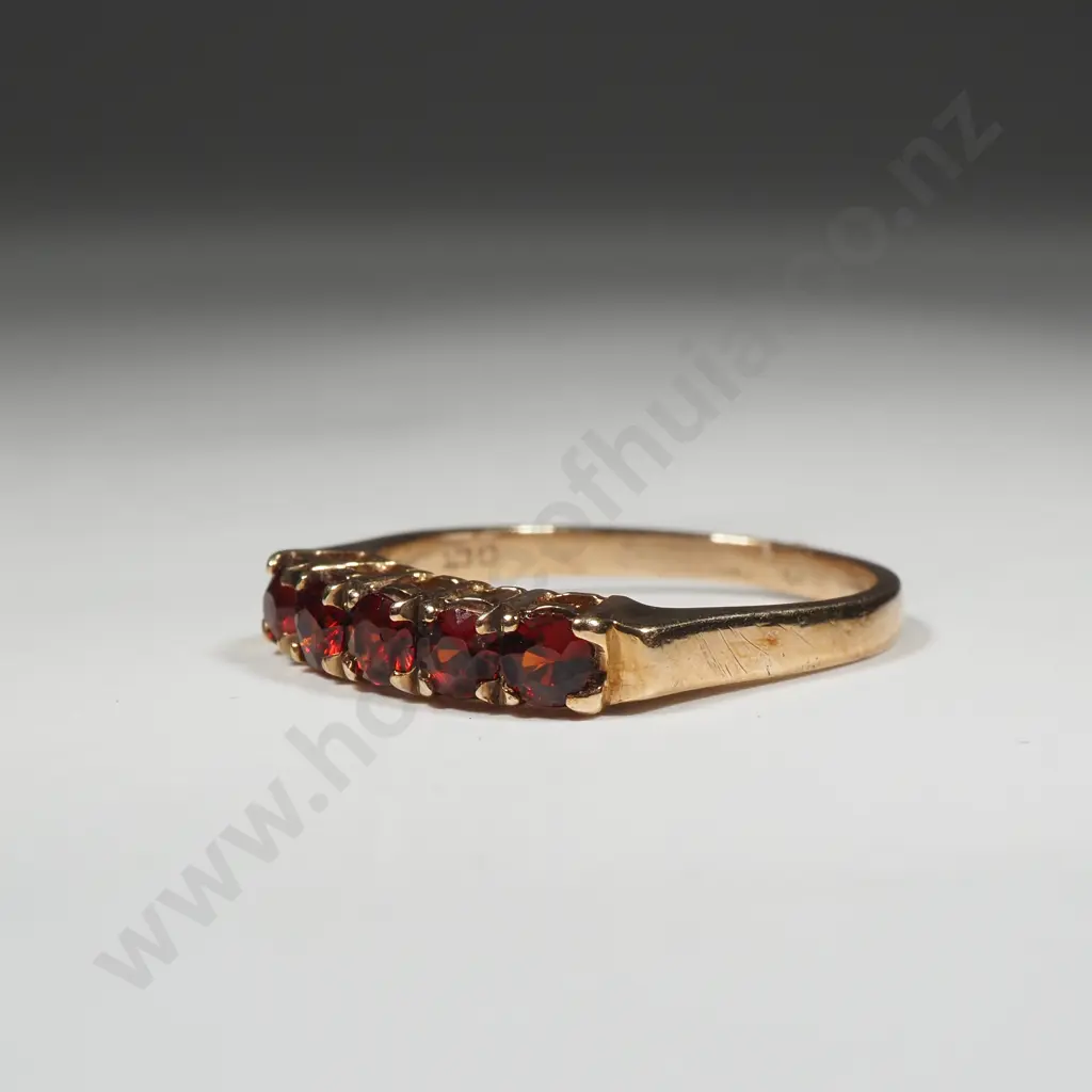 9ct Gold & Gem Ring Image 1++
