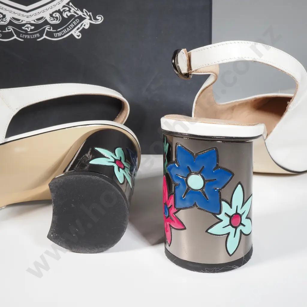 TINO LANZI Sling Back Heel (40) Image 1++