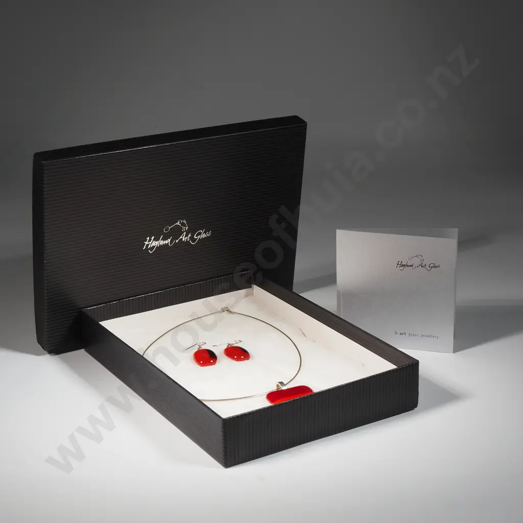 Hogland Art Glass Pendant & Earrings Set in Original Box Image 1++