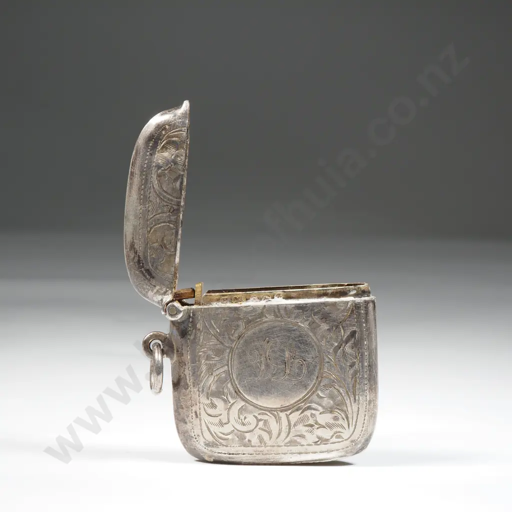 Sterling Silver Vesta Box w Scroll Decoration With Initials 'DL' In Circular Cartouche  Image 1++