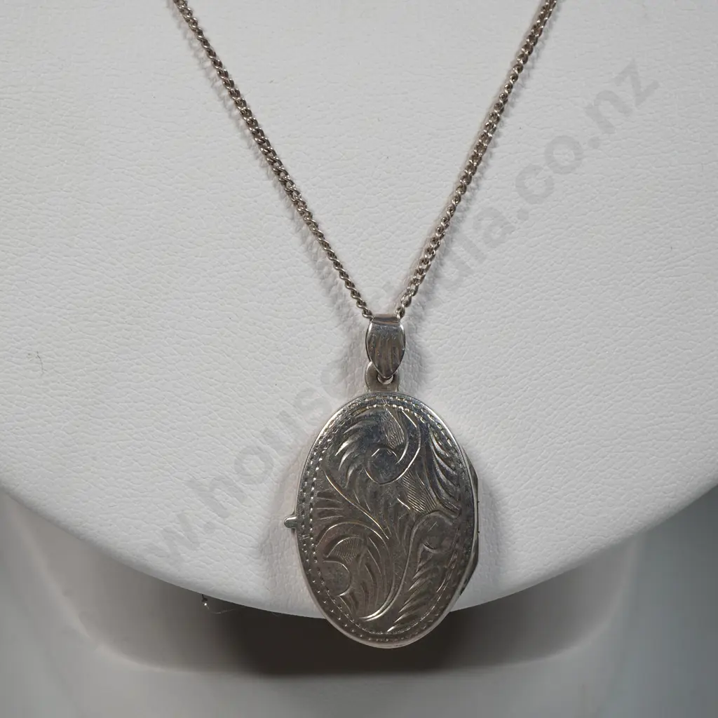 Sterling Silver Oval Engraved Locket & Chain Image 1++