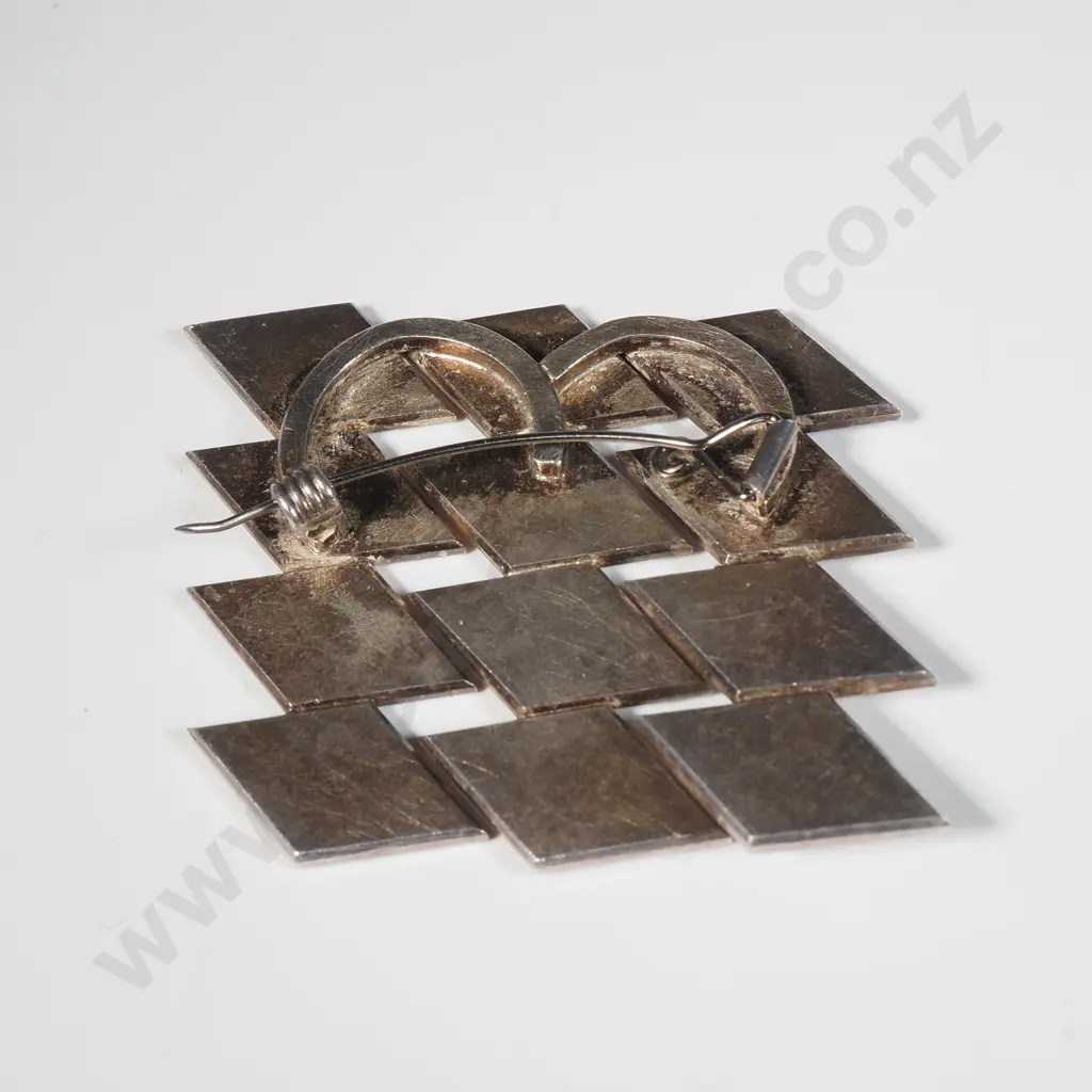 Substantial Tessellated Sterling Silver Brooch Image 1++