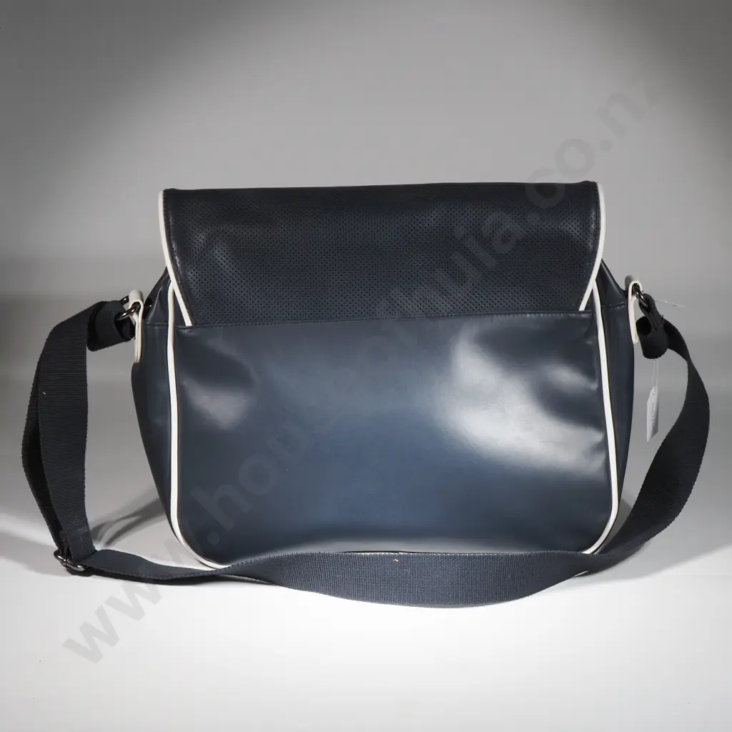 BEN SHERMAN Union JAck Messenger Bag Image 1++