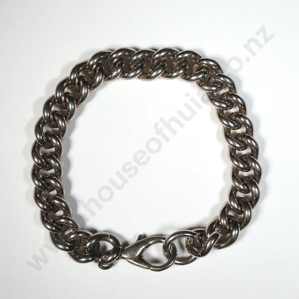Silver Coloured Curb Link Bracelet. Image 1++