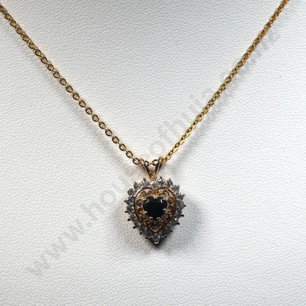 Gold Tone Crystal/Black Gem Style Heart Shaped Pendant w Gold Tone Chain. Image 1++