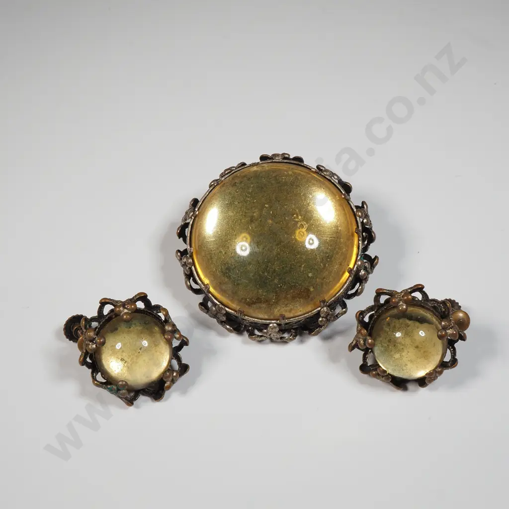 Costume Earring / Brooch Set Image 1++