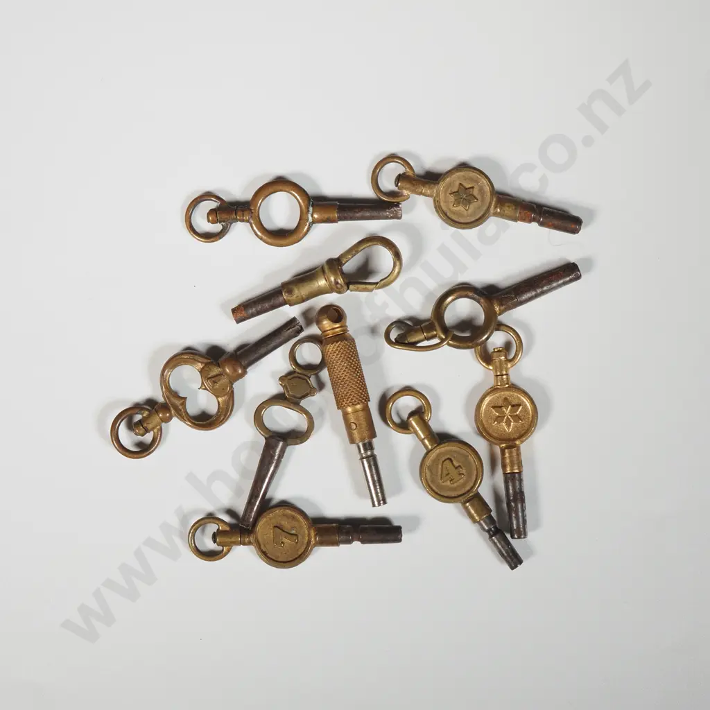 10 Assorted Antique Pocket Watch Keys Image 1++