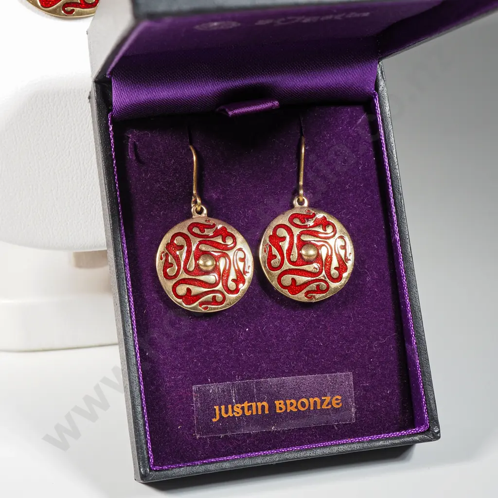 Cased Justin Bronze Earrings & Pendant  Image 1++