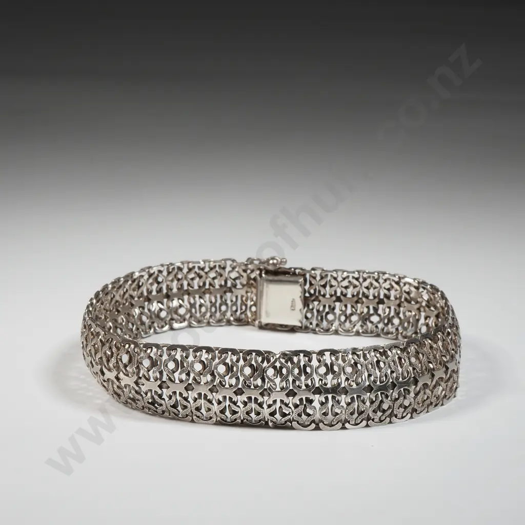 Sterling Silver & Paua Shell Link Bracelet. Image 1++