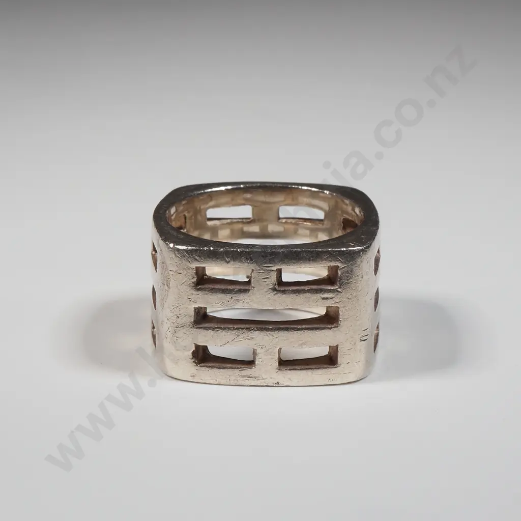 Heavy Sterling Silver Hungarian Hand Crafted Ring Image 1++