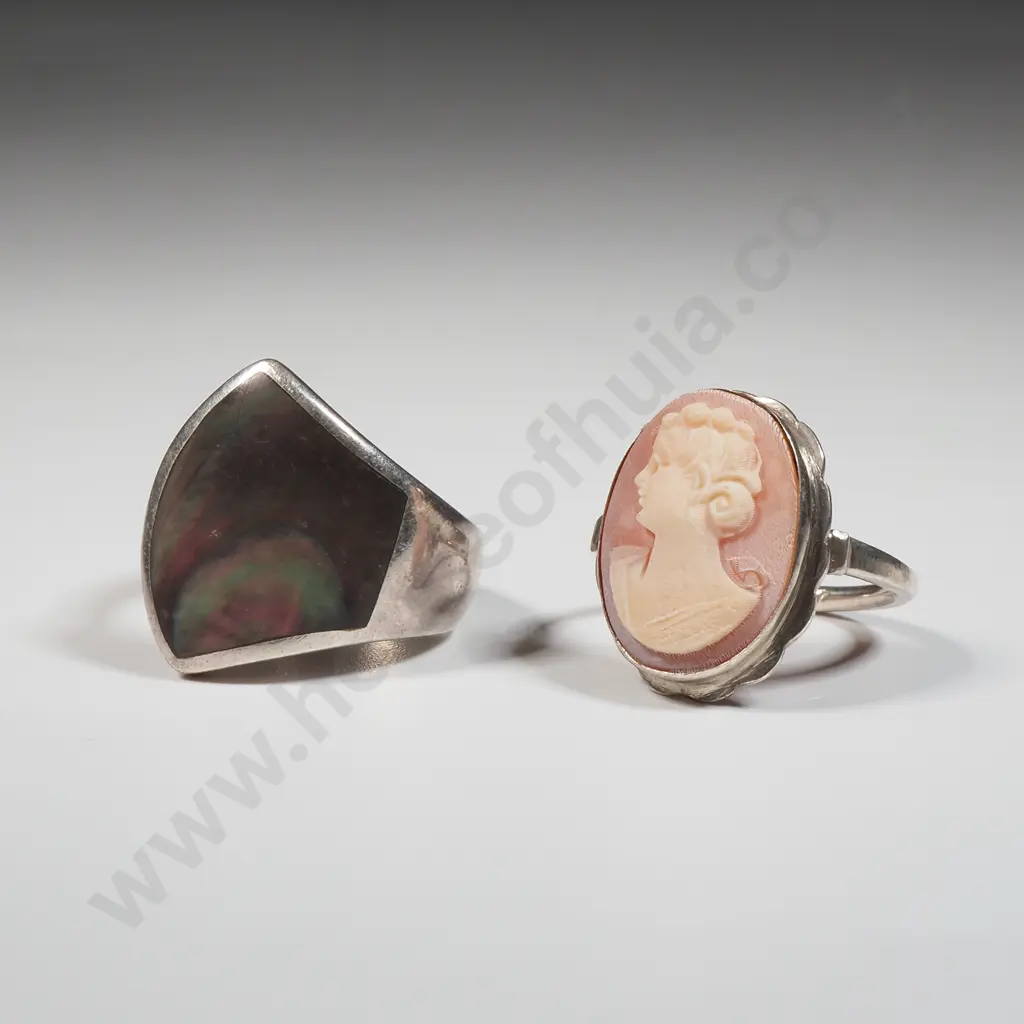 Sterling Silver Cameo Ring & A Sterling Silver & Mother Of Pearl Ring  Image 1++