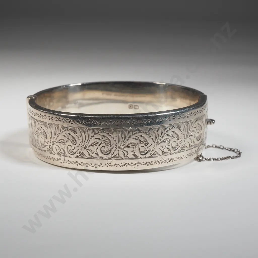 Vintage Wide Sterling Silver Hinged Bangle with Scroll Engraving Image 1++