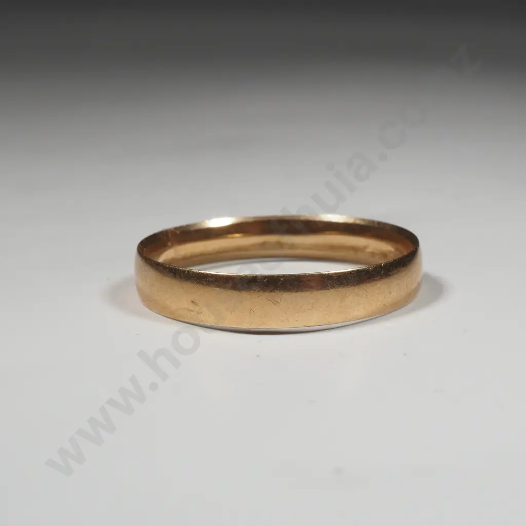 18ct Gold Wedding Band Image 1++
