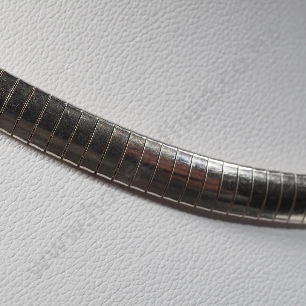 Sterling Silver  Flat  Link  Snake Choker Necklace. Image 1++