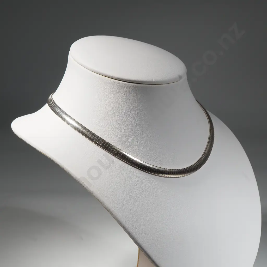 Sterling Silver  Flat  Link  Snake Choker Necklace. Image 1++