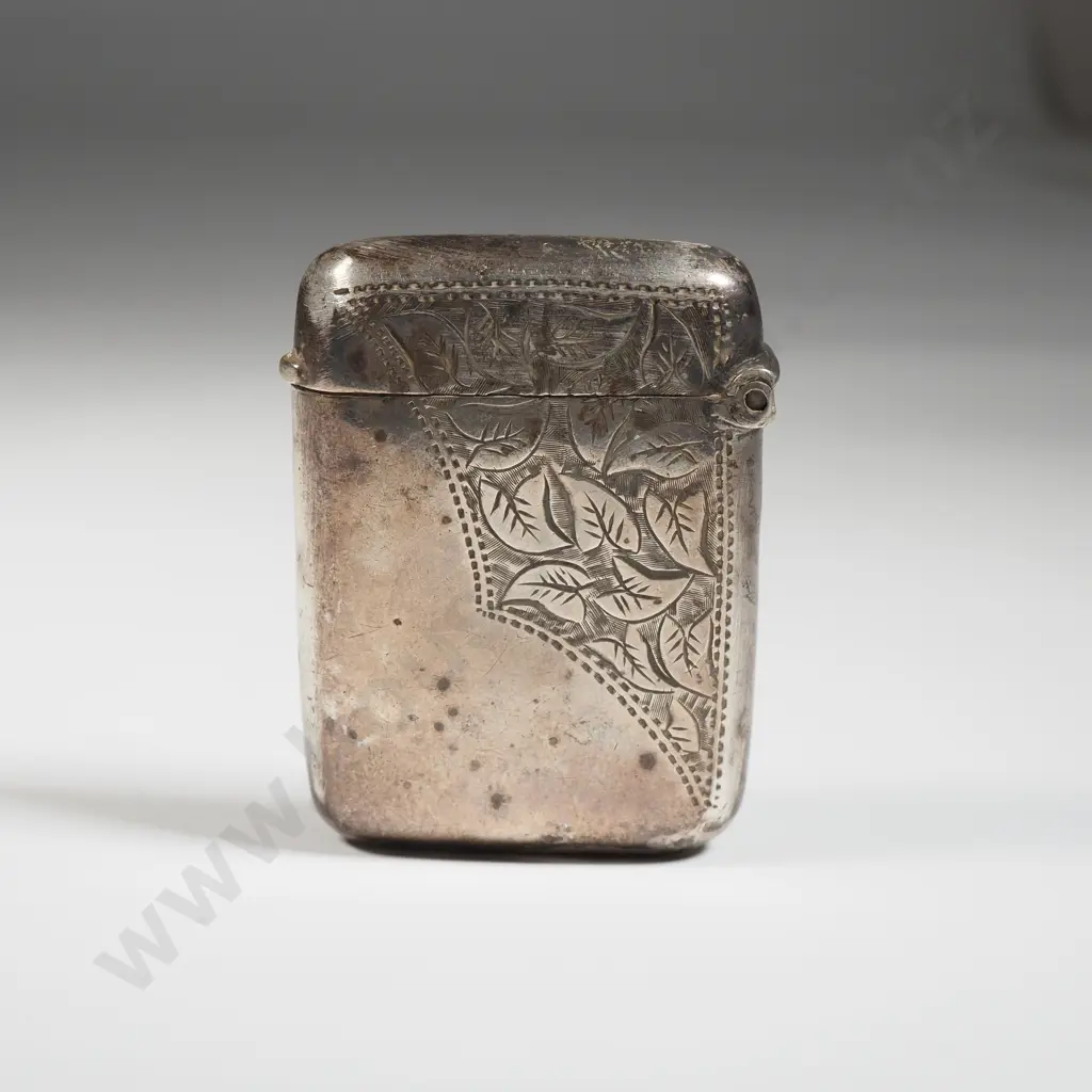 Sterling Silver Vesta Case With Engraved Ivy Leaf Decoration  Image 1++