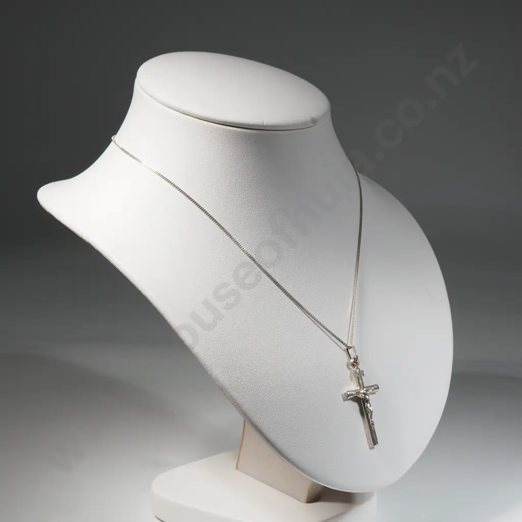 Sterling Silver Crucifix & Chain Image 1++