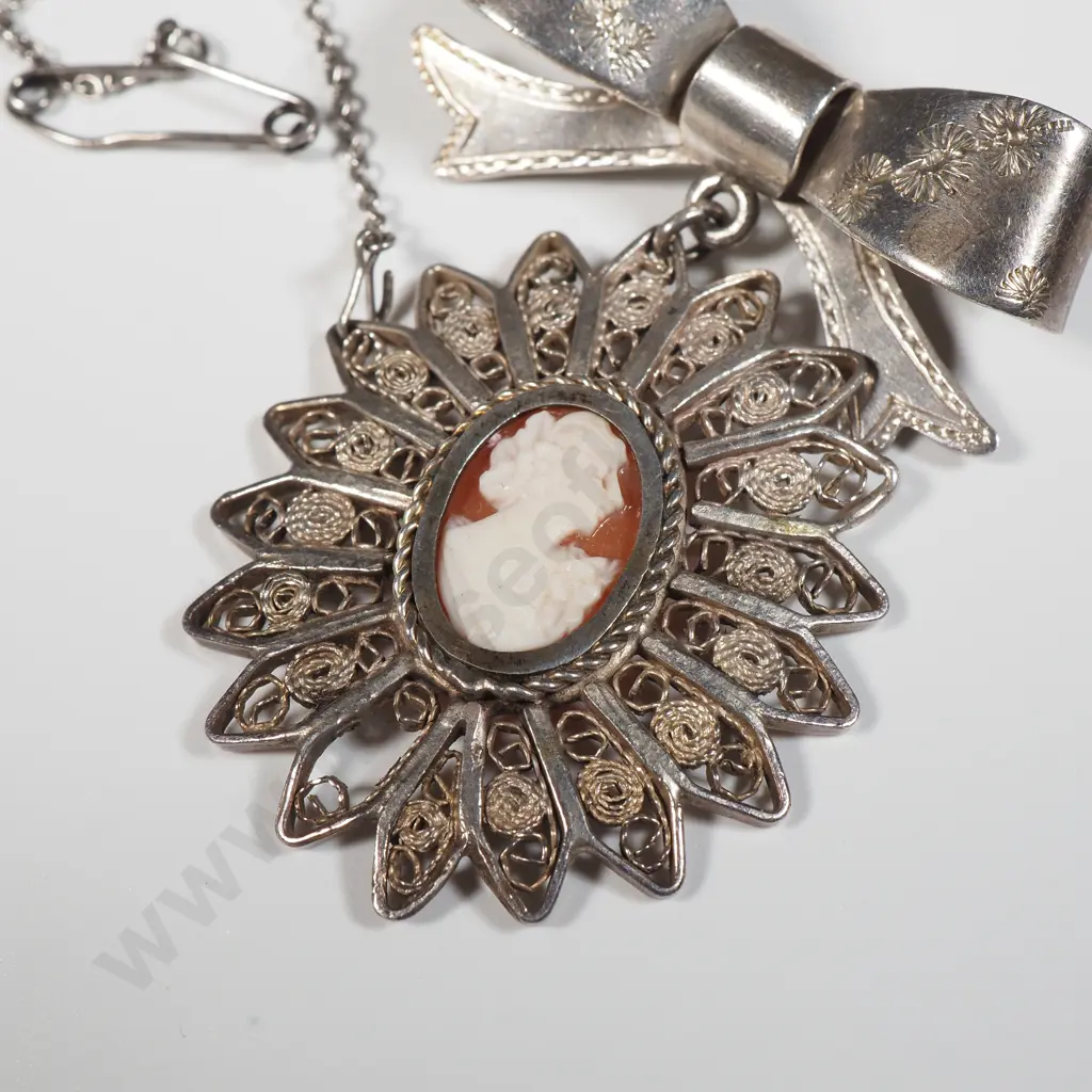 Sterling Silver Filigree Brooch Inset With A Cameo & Attached To An Engraved Bow Image 1++
