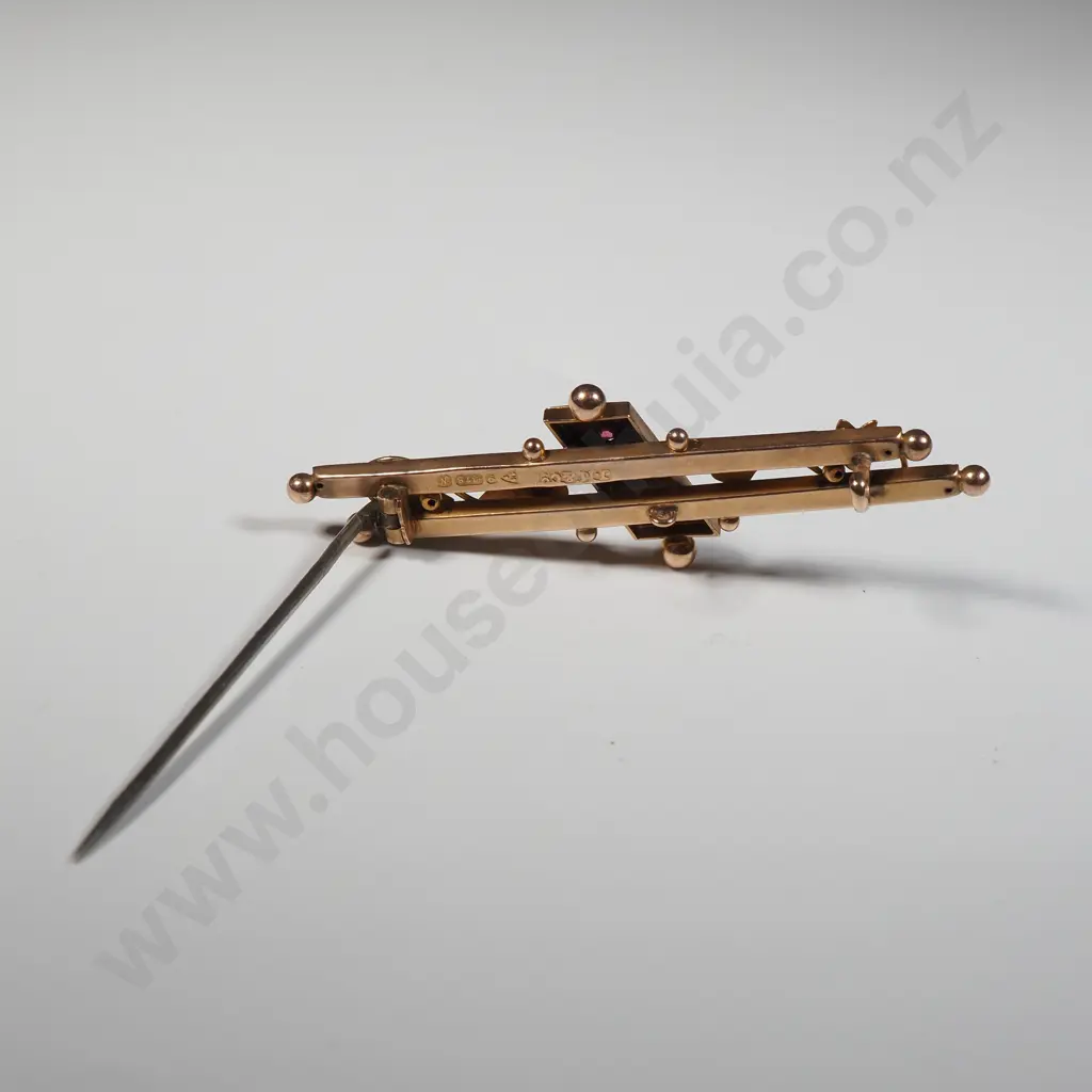 9ct Gold Brooch Image 1++
