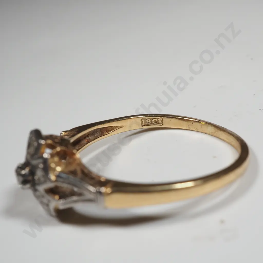 18ct Gold Ring Image 1++