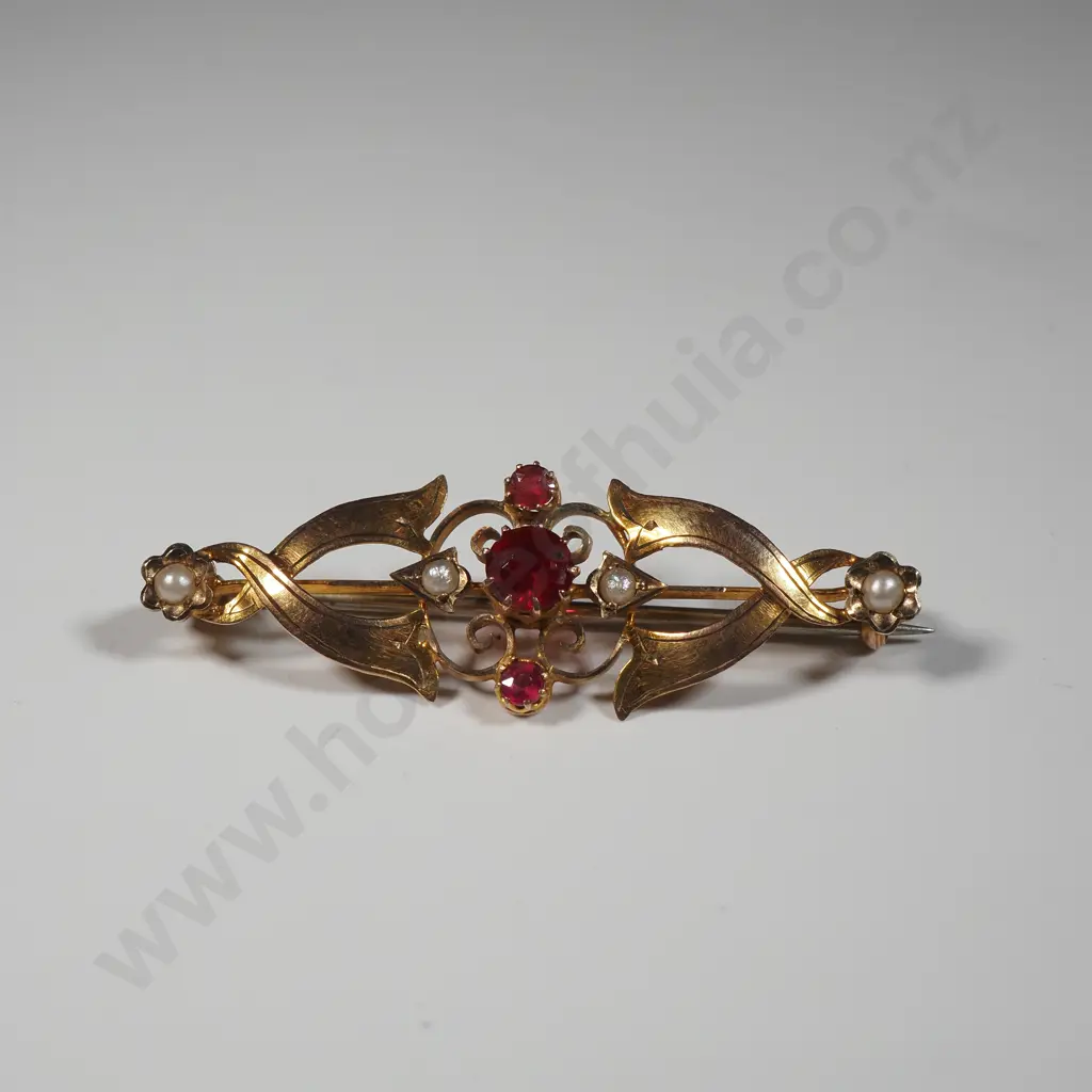 9ct Gold Brooch Image 1++
