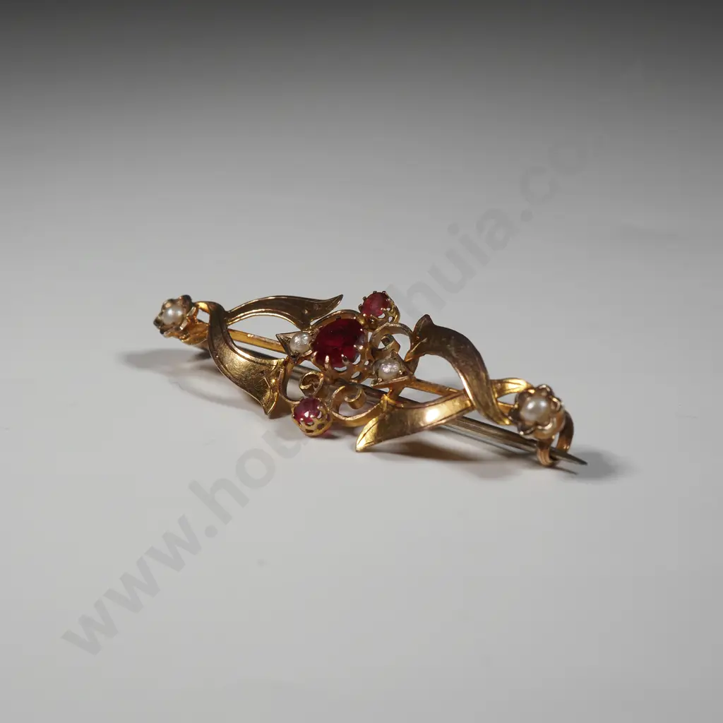 9ct Gold Brooch Image 1++