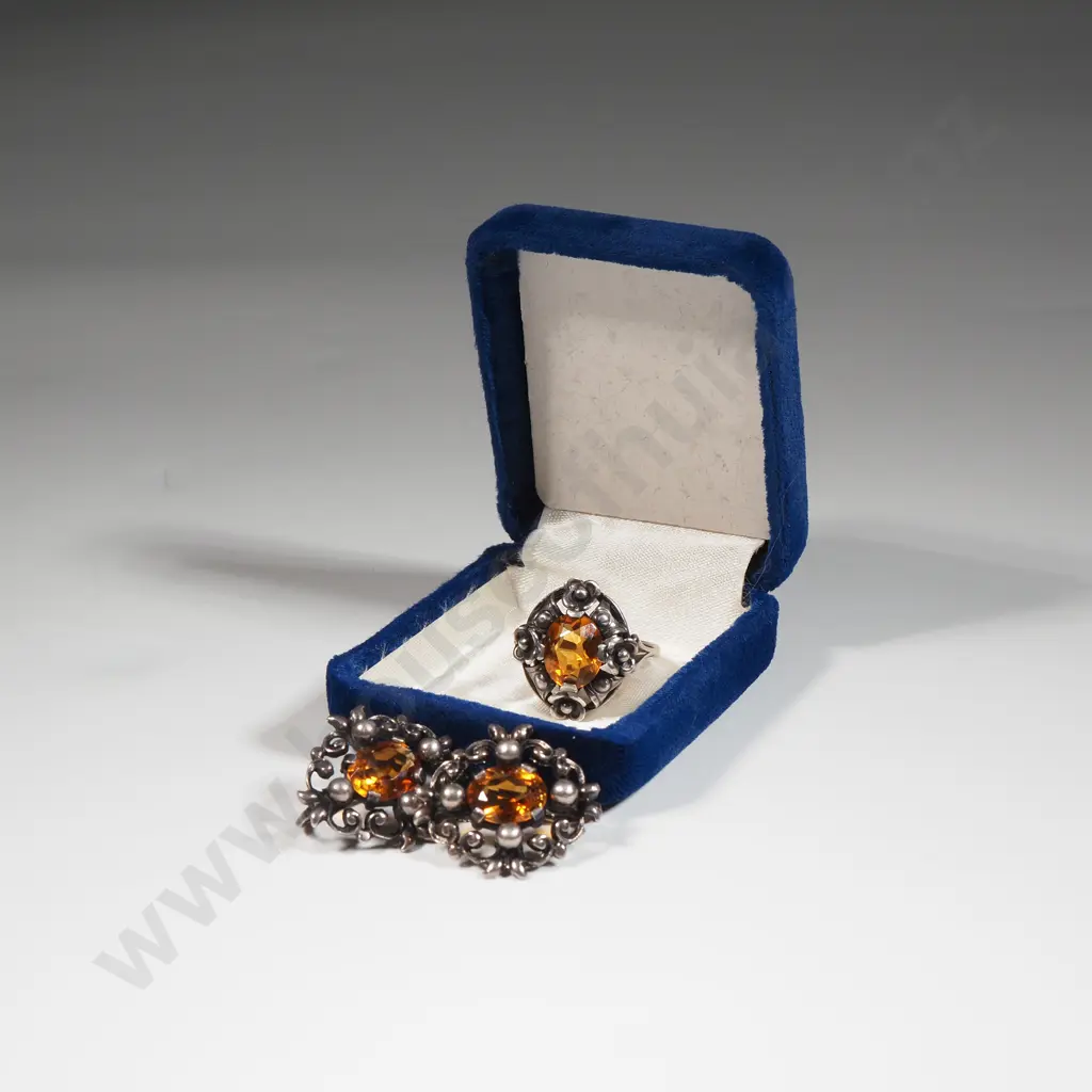 Sterling Silver & Amber Ring & Screw Earrings Image 1++